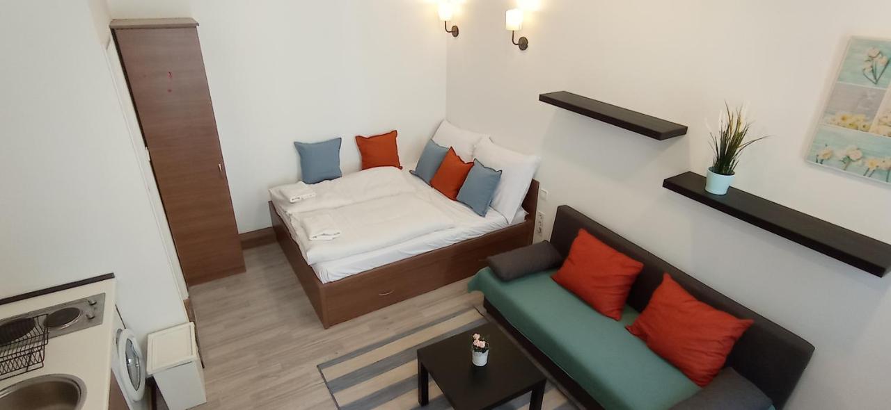 Osvat Apartments Boedapest Buitenkant foto